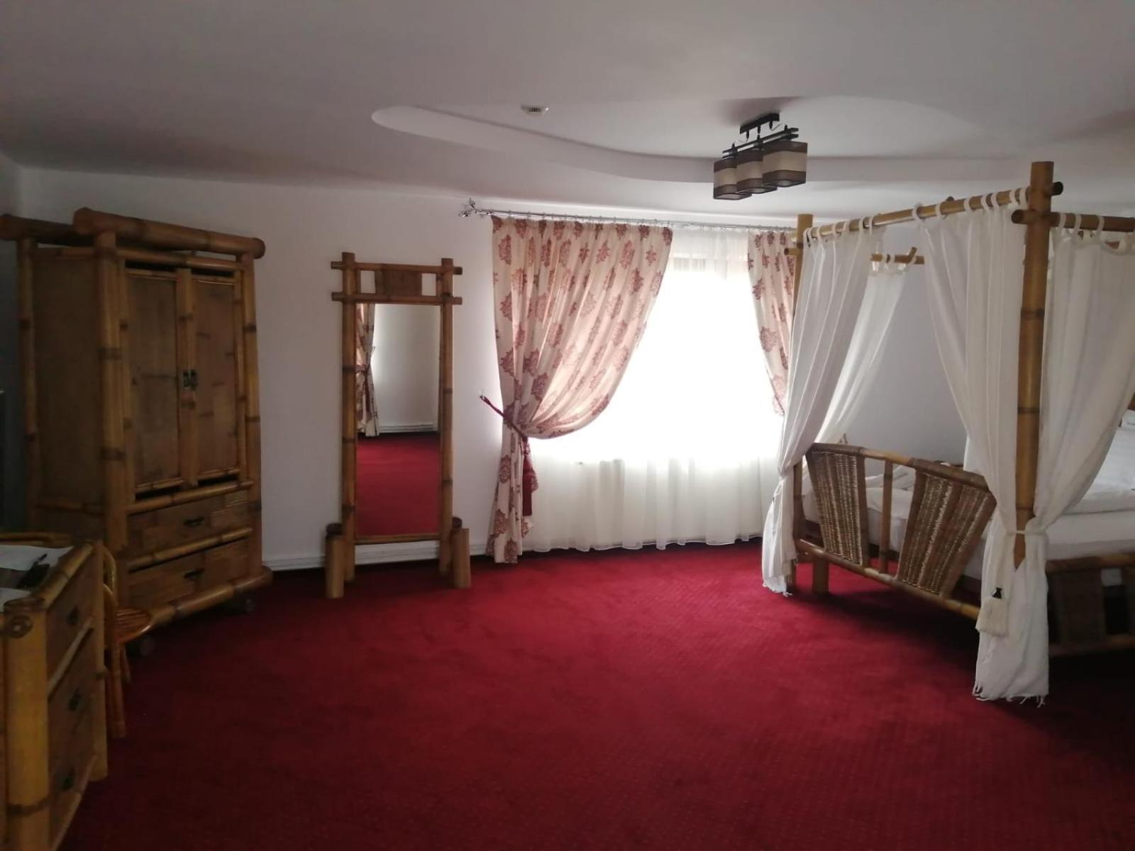 Hotel Pensiunea Rosenau Rîşnov Esterno foto