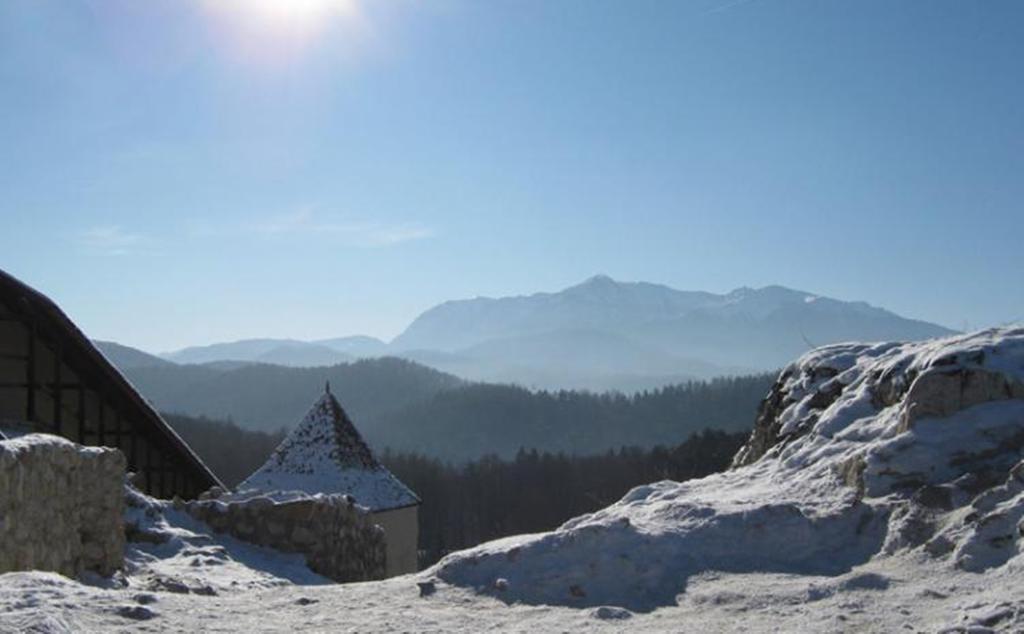 Hotel Pensiunea Rosenau Rîşnov Esterno foto